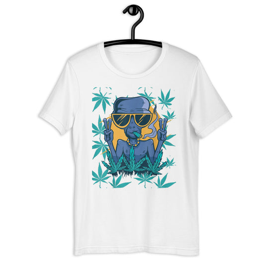 Alien Smoking a Joint /  Short-Sleeve Unisex T-Shirt